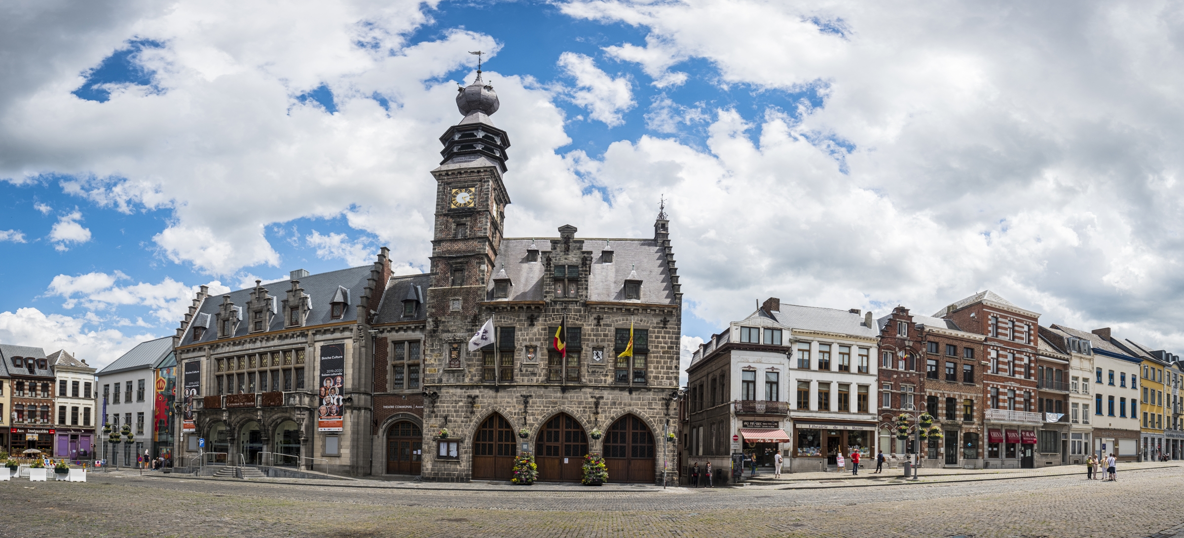Binche 2020   Famille (c)Olivier Legardien  DSF4535 Panorama